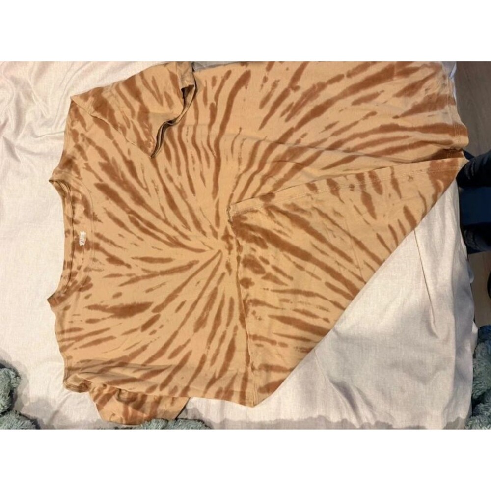 Tee shirt